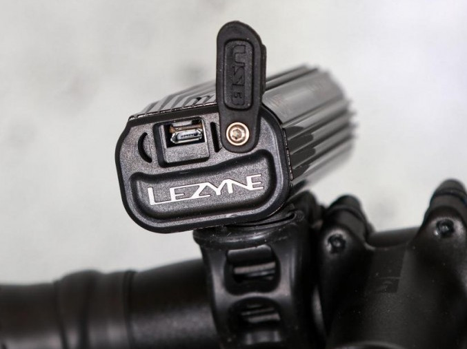 LEZYNE MEGA DRIVE 1800i